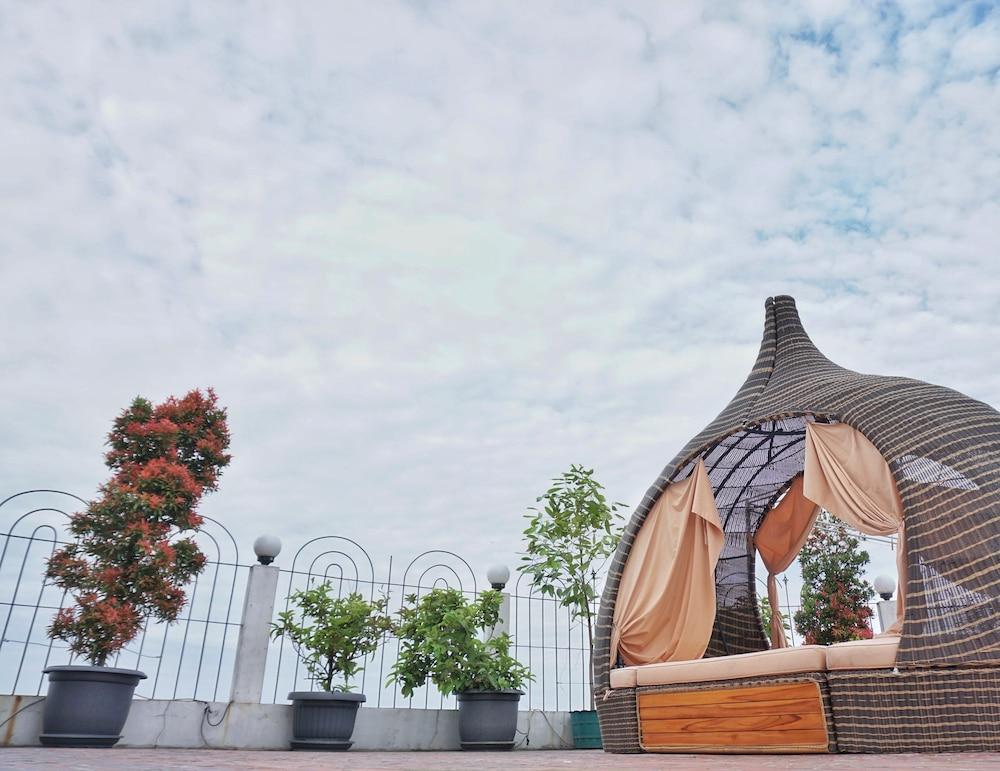 Cinnamon Hotel Boutique Syariah Tutugan Luaran gambar