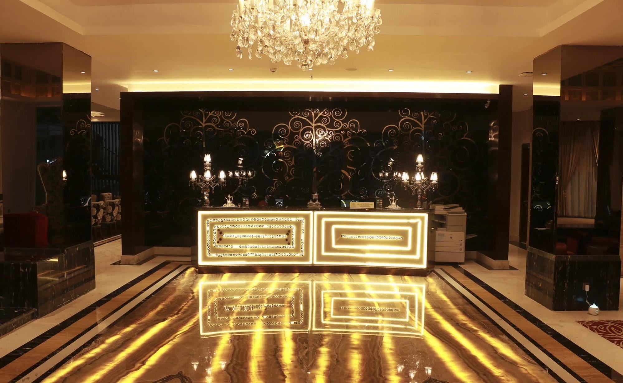 Cinnamon Hotel Boutique Syariah Tutugan Luaran gambar